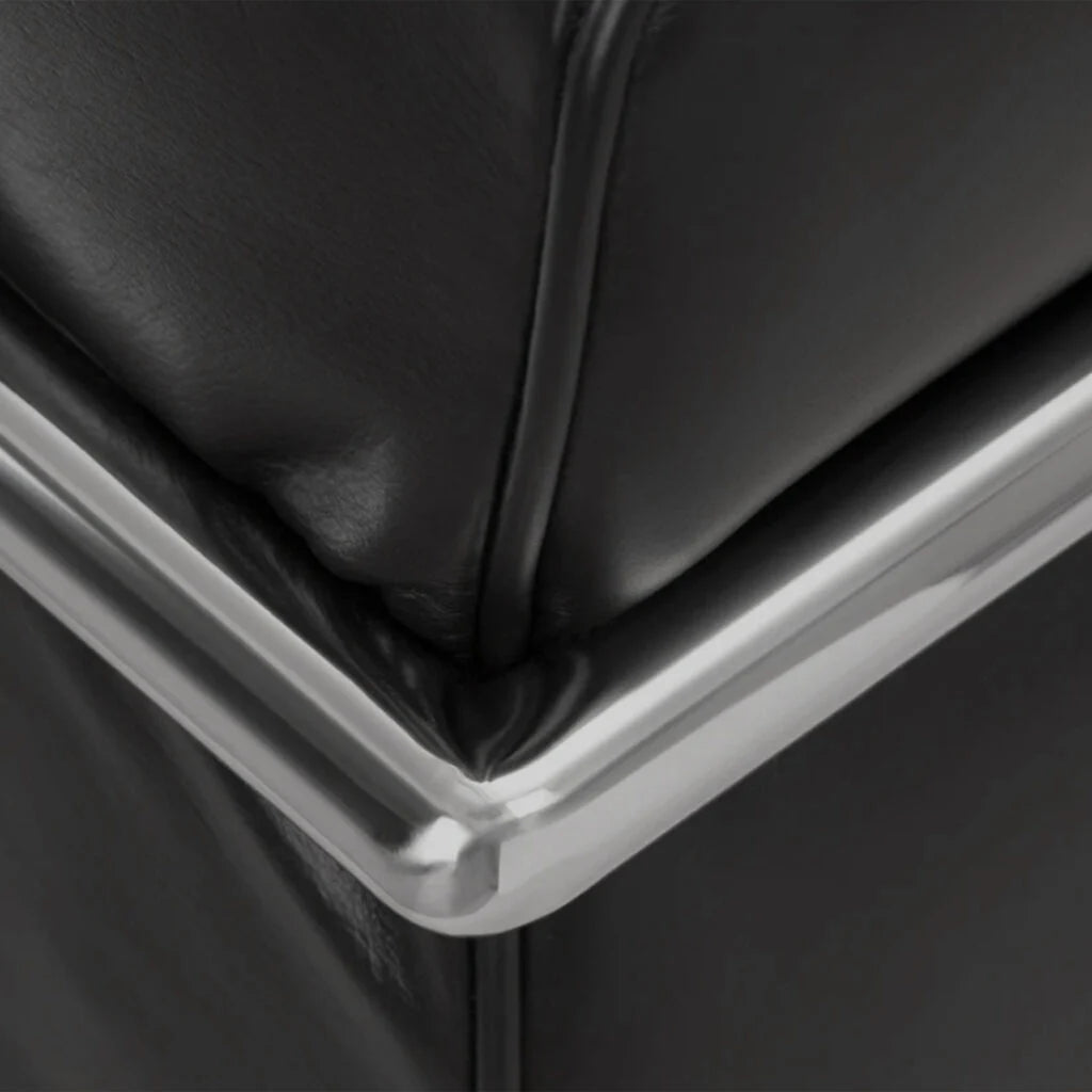 Corbusier LC2 Petit Modèle – Modern Leather Lounge Chair