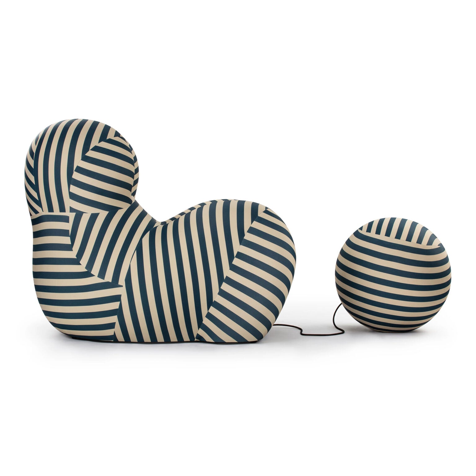 La Mamma Armchair and Ottoman