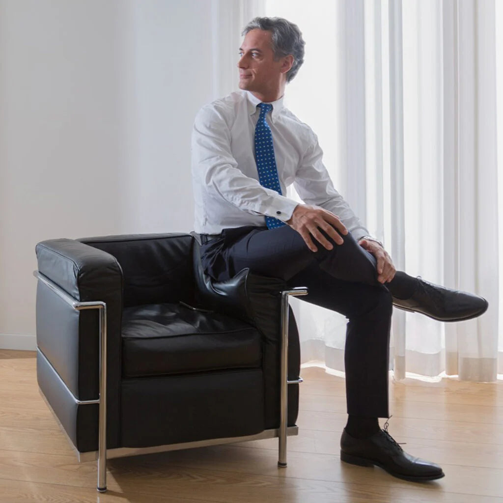 Corbusier LC2 Petit Modèle – Modern Leather Lounge Chair