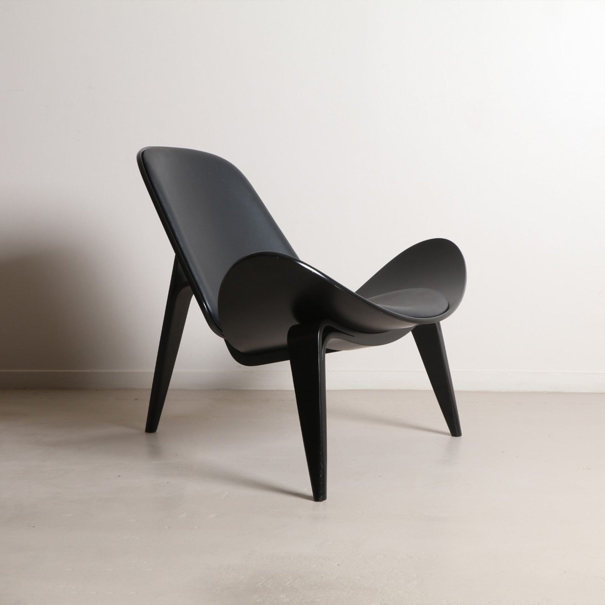 Curb Chair