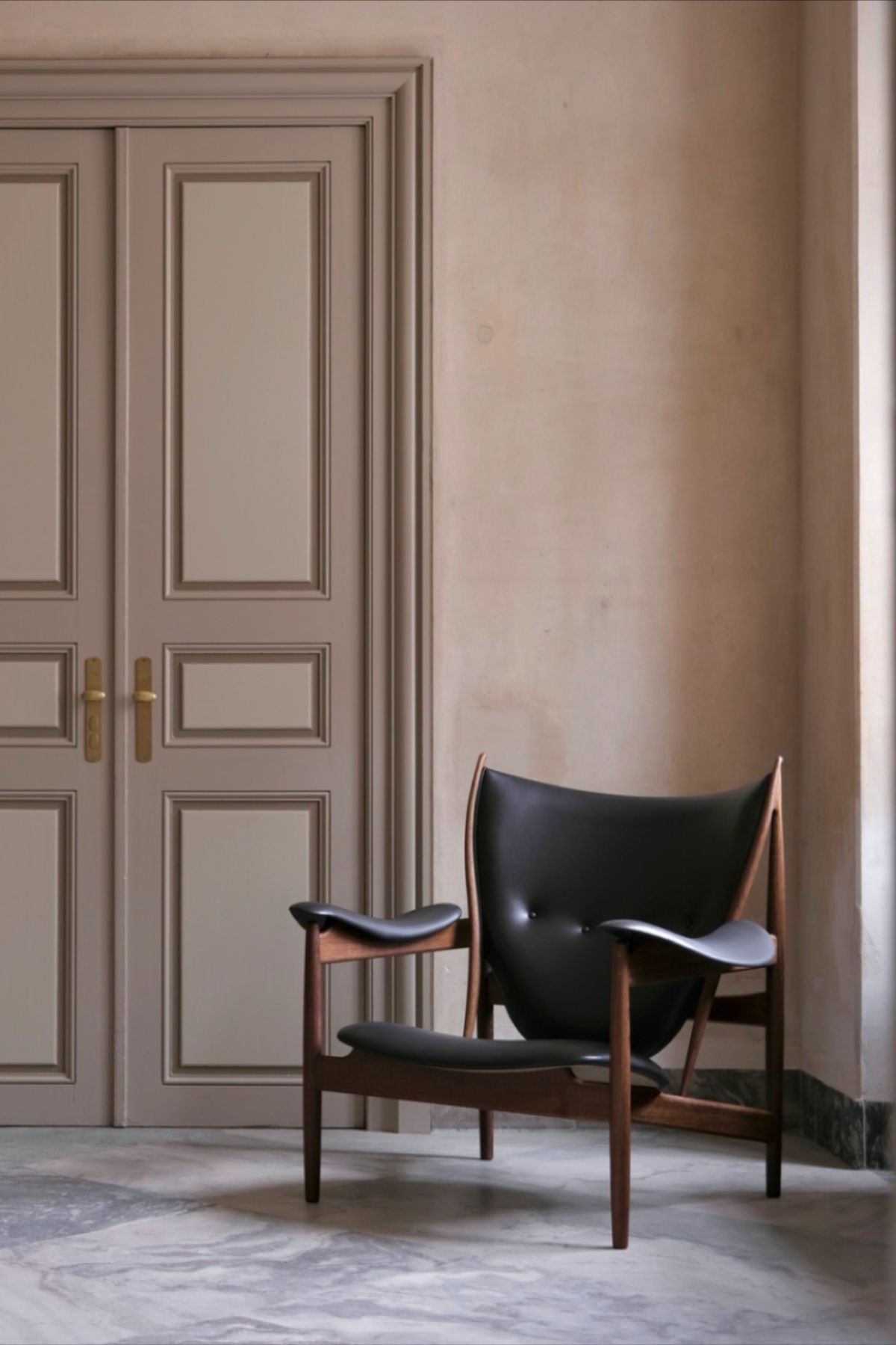 Chieftain Chair – Nordic Leather &amp; Wood Armchair